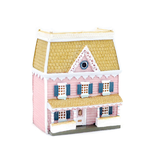 Dollhouse for a Dollhouse, Plum Pudding