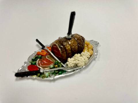 Roast Beef Platter by Ligia Durstenfeld