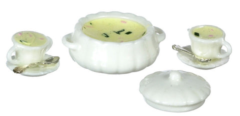 1/12 Scale dollhouse cream soup set. 