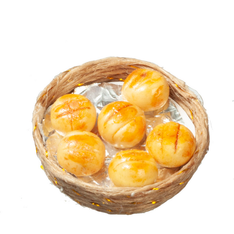 1/12 Scale dollhouse Wicker basket with six round, golden-brown bread rolls