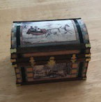 Classic Americana Winter Lithograph Wooden Trunk Kit