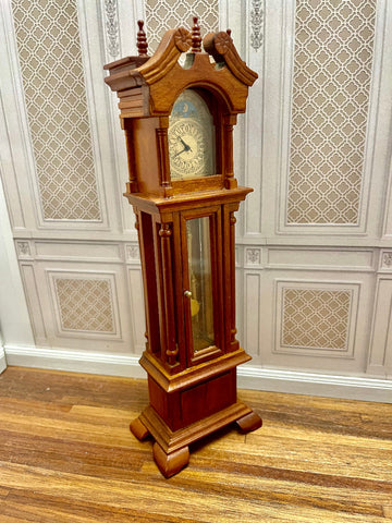 Working Grandfather Clock, Walnut Finish