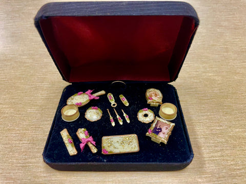 Dresser Accessory Set with Rose Accents