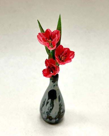 Tulip Bud Vase by Sherredawn Miniatures