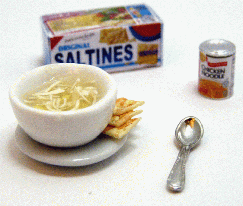 Chicken Noodle Soup With Crackers