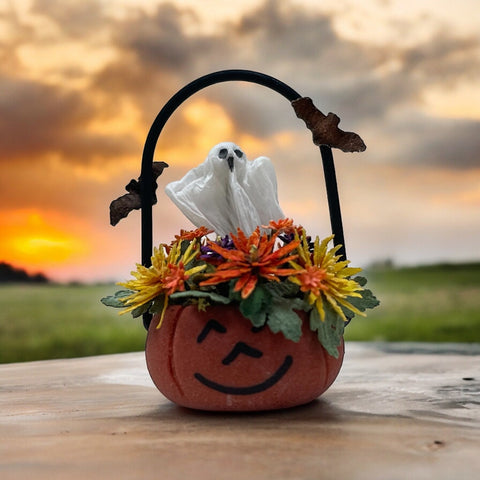 Halloween Ghost Arrangement by Sherredawn Miniatures