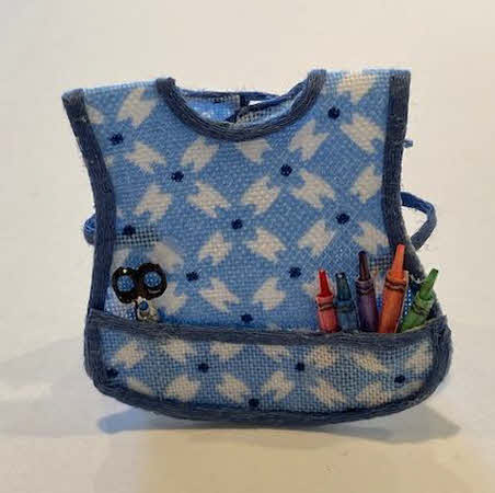 Kid's Artist Apron with Scissors and Crayons Kit