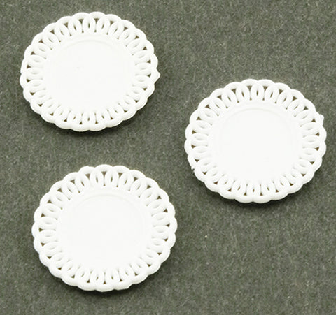 Lace Edged Plate Set, White