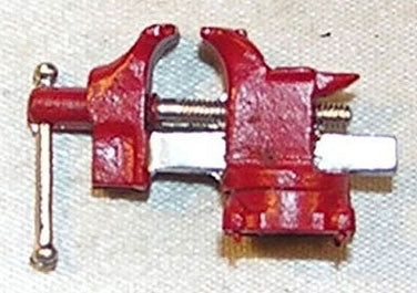 Top Mounted Vise, Red